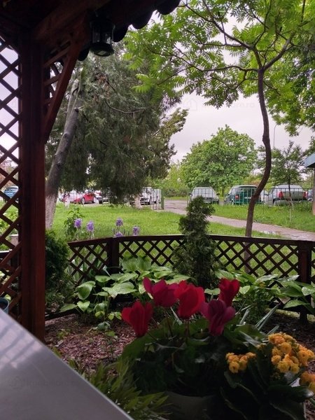 Herastrau, Piata Presei, B-dul Poligrafiei nr. 20